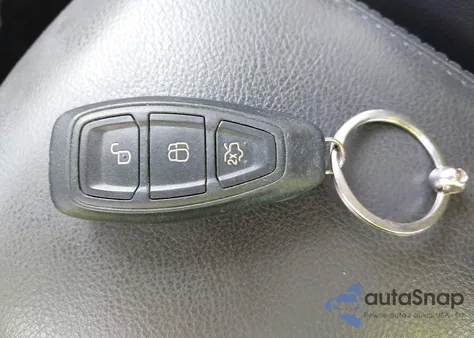 2012 Ford Focus Titanium z USA, uszkodzony, nr VIN 1FAHP3J2XCL346937